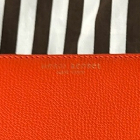 🤎 Henri Bendel ®️ Orange Leather Continental Zipper Wallet Preowned - Picture 12 of 12